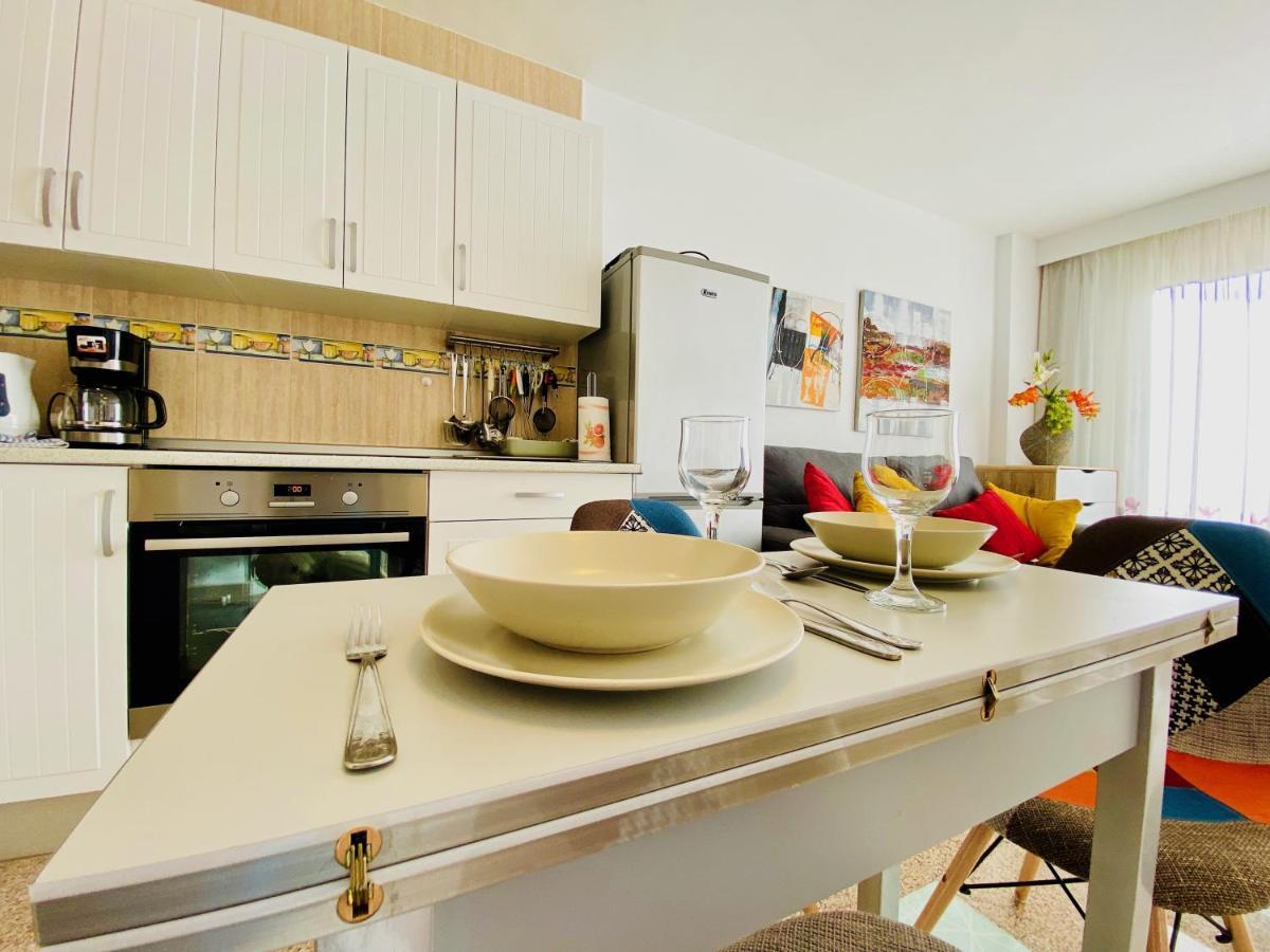 Orange And White Apartment In Yumbo San Bartolomé Exteriör bild