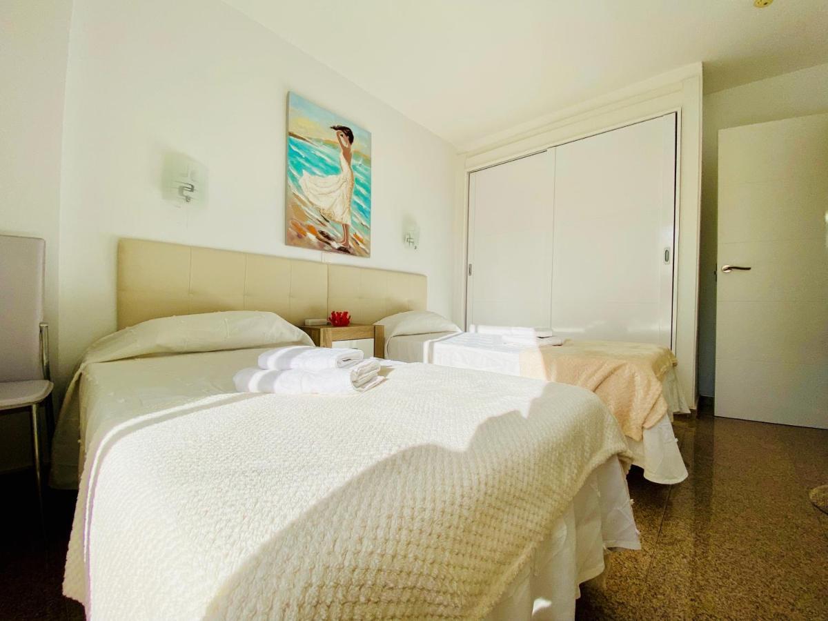 Orange And White Apartment In Yumbo San Bartolomé Exteriör bild