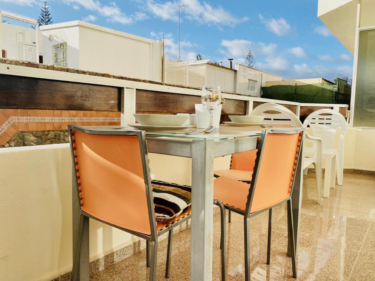 Orange And White Apartment In Yumbo San Bartolomé Exteriör bild